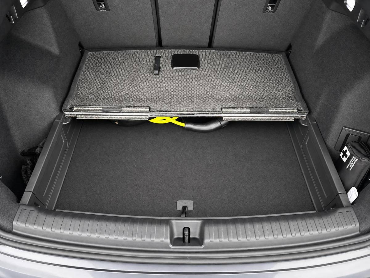 Audi Q4 Sportback e-tron Audi Q4 Sportback e-tron S edition quattro performance 82 kWh · Tech Pro · Panorama dak · SONOS Sound · Ambient lighting · Head-up Display