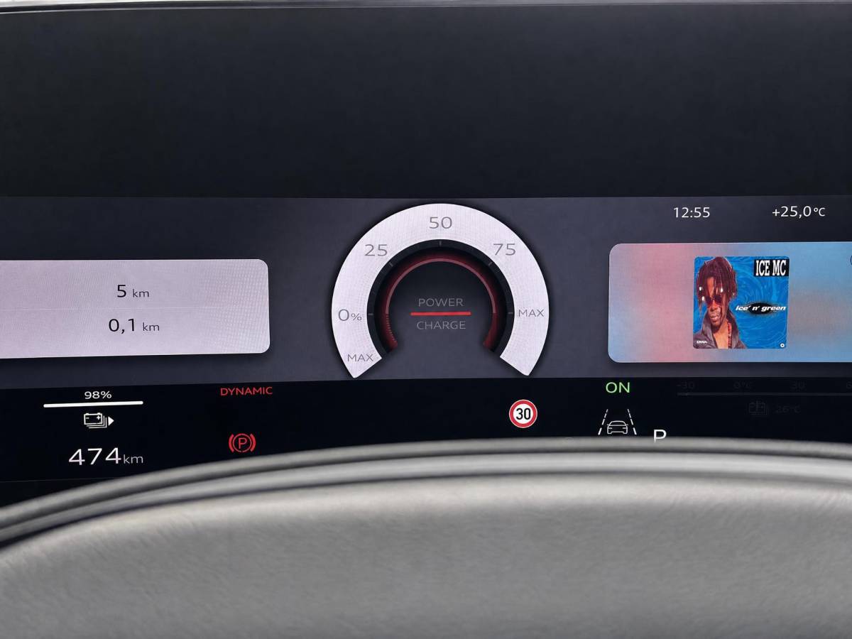 Audi Q4 Sportback e-tron Audi Q4 Sportback e-tron S edition quattro performance 82 kWh · Tech Pro · Panorama dak · SONOS Sound · Ambient lighting · Head-up Display