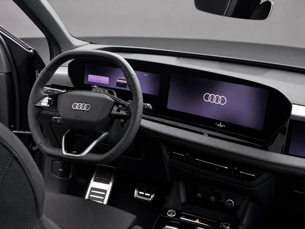 Audi Q6 e-tron Audi Q6 e-tron S edition performance 100 kWh 306 PK · Tech pro · Glazen panoramadak · Trekhaak elek. wegklapbaar · Optiekpakket zwart