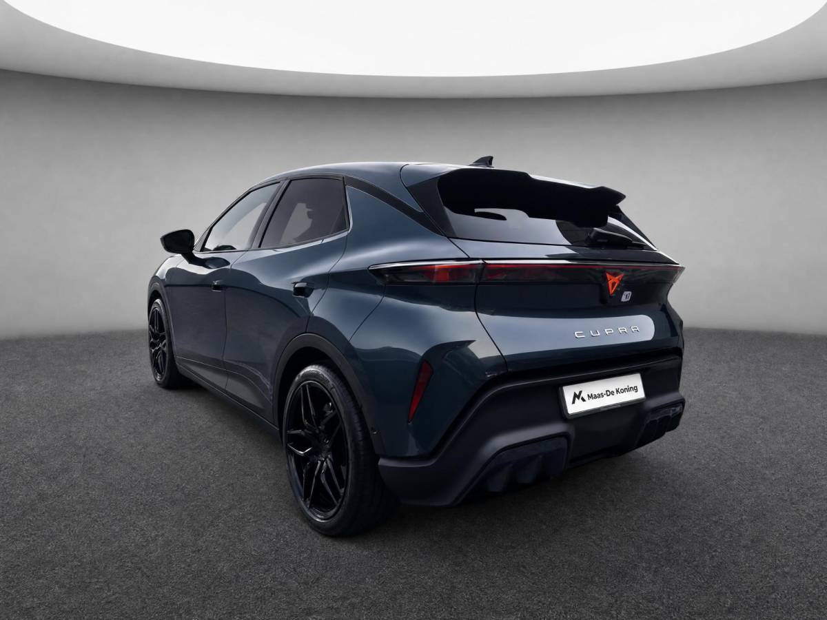 CUPRA Raval CUPRA Raval Performance First Edition 56 kWh 211 PK l Sennheiser Audio l Black Pakket l 360 graden camera l Levering November