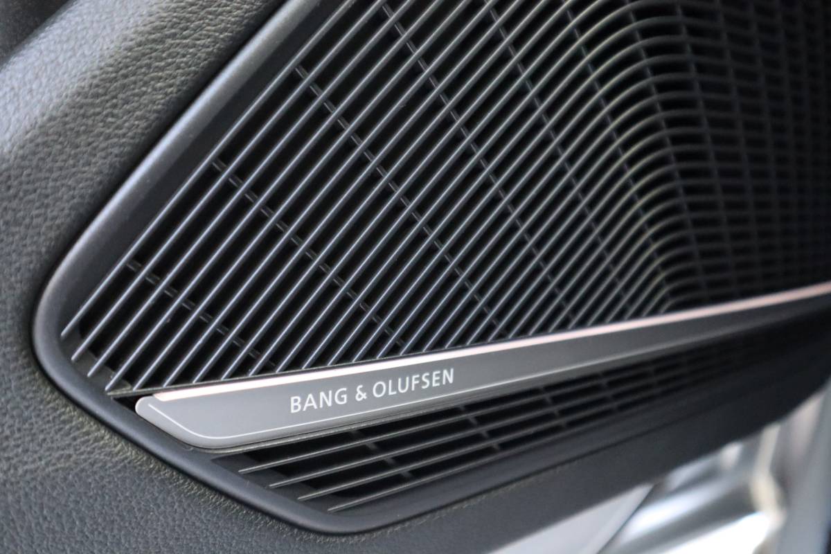 Audi A4 Audi A4 Limousine 2.0 TFSI ultra Sport S-line | 360 Camera | B&O | Sfeerverlichting |