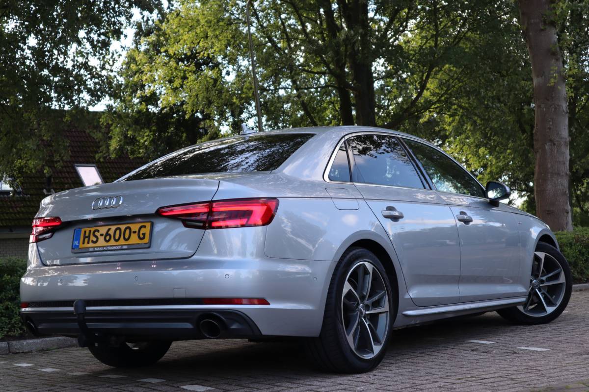 Audi A4 Audi A4 Limousine 2.0 TFSI ultra Sport S-line | 360 Camera | B&O | Sfeerverlichting |