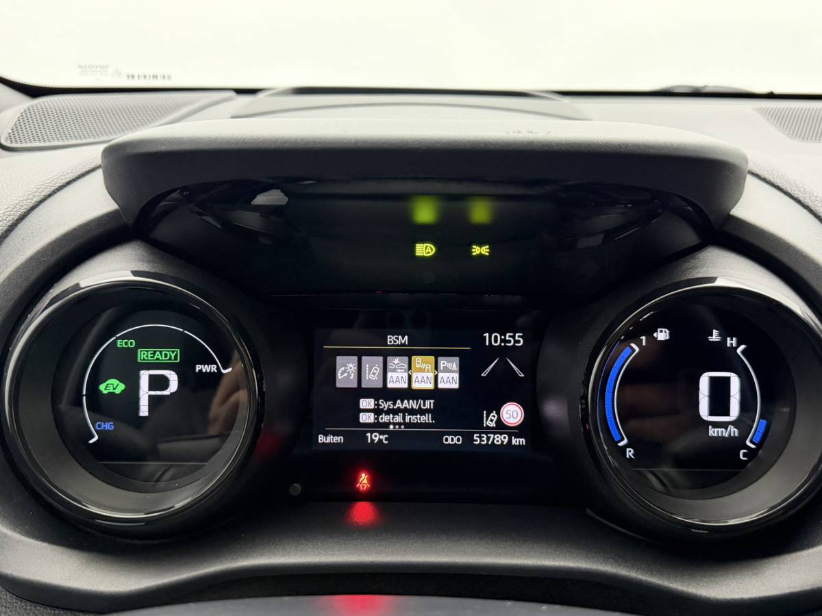 Toyota Yaris Toyota Yaris 1.5 Hybrid Executive | FabrieksGarantie | Head-Up Display | JBL Audio | Navigatie | Parkeersensoren | Camera