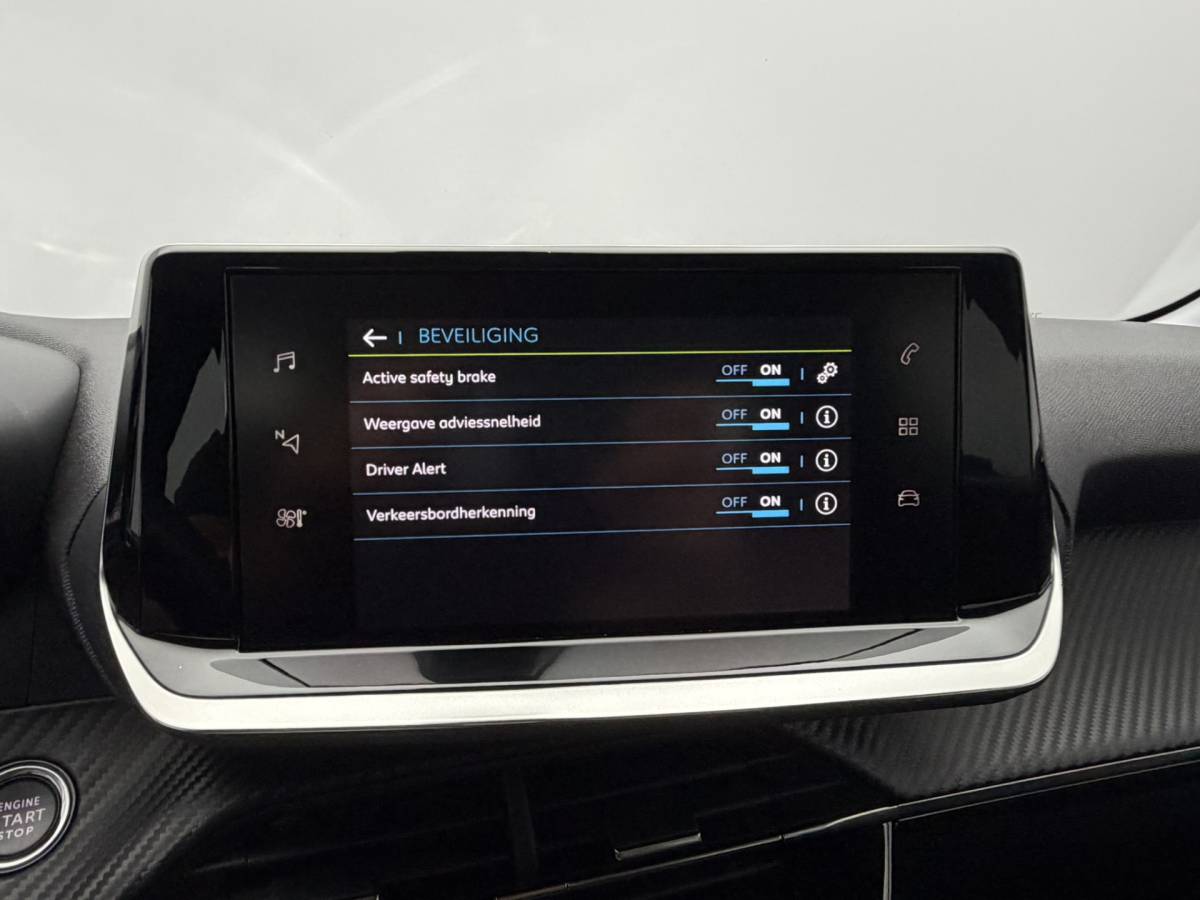 Peugeot e-208 Peugeot e-208 EV Blue Lease Active 50 kWh 3-Fase SOH 93,2% | Navigatie | Carplay&Android | Full-Led