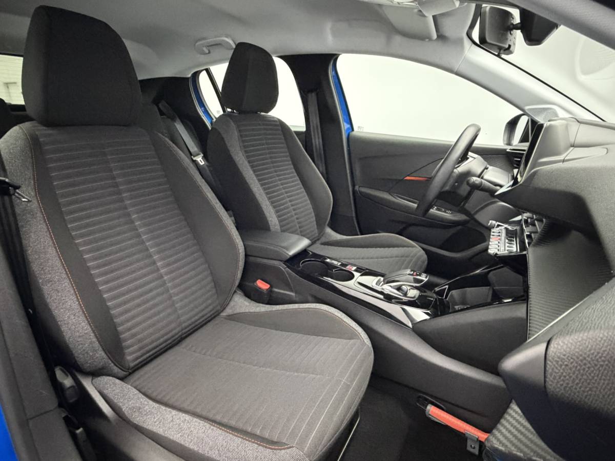 Peugeot e-208 Peugeot e-208 EV Blue Lease Active 50 kWh 3-Fase SOH 93,2% | Navigatie | Carplay&Android | Full-Led