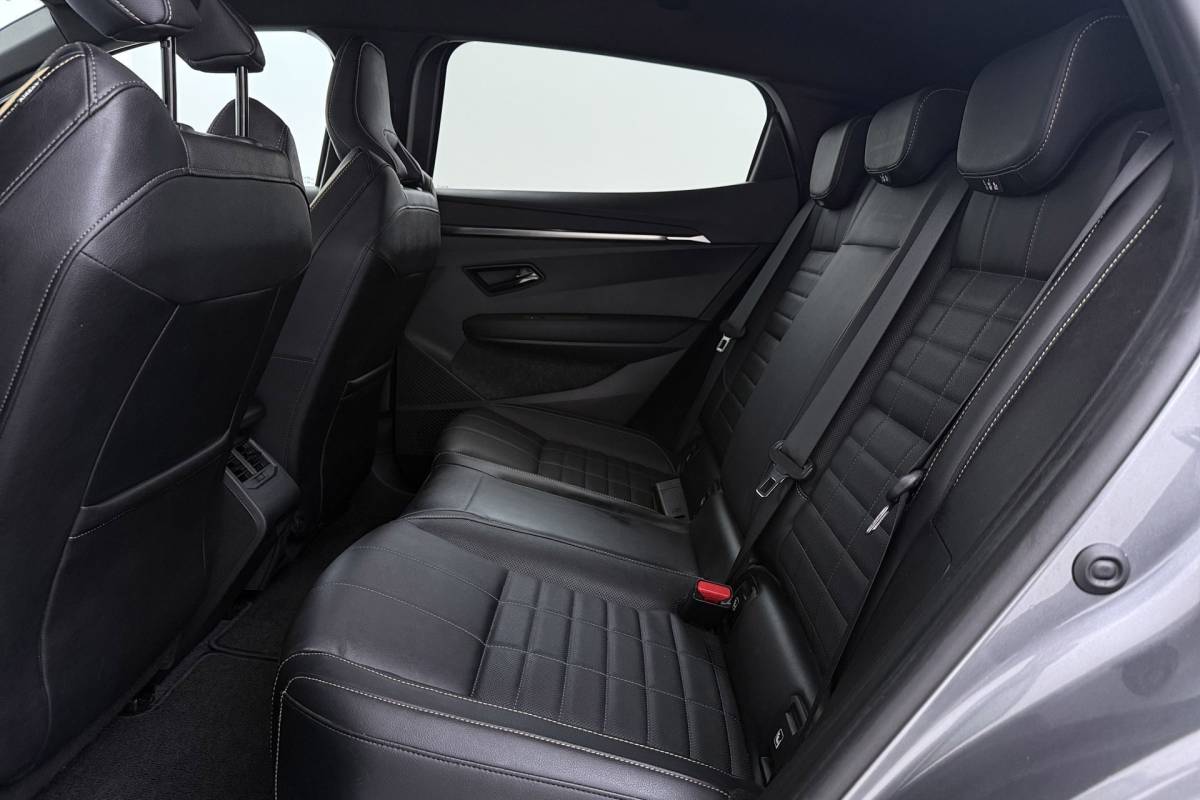 Renault Megane E-Tech Renault Megane E-Tech EV60 Optimum Charge Iconic | Org. NL | Android Automotive | CarPlay | Massage | Stoelverwarming | 360 Camera