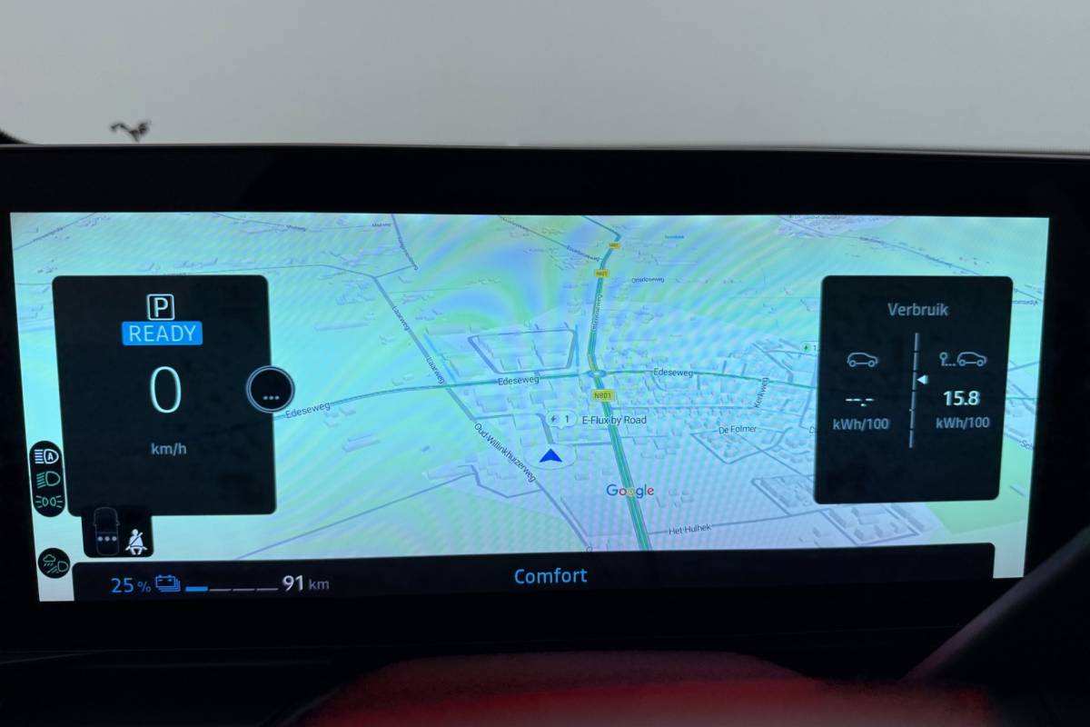 Renault Megane E-Tech Renault Megane E-Tech EV60 Optimum Charge Iconic | Org. NL | Android Automotive | CarPlay | Massage | Stoelverwarming | 360 Camera
