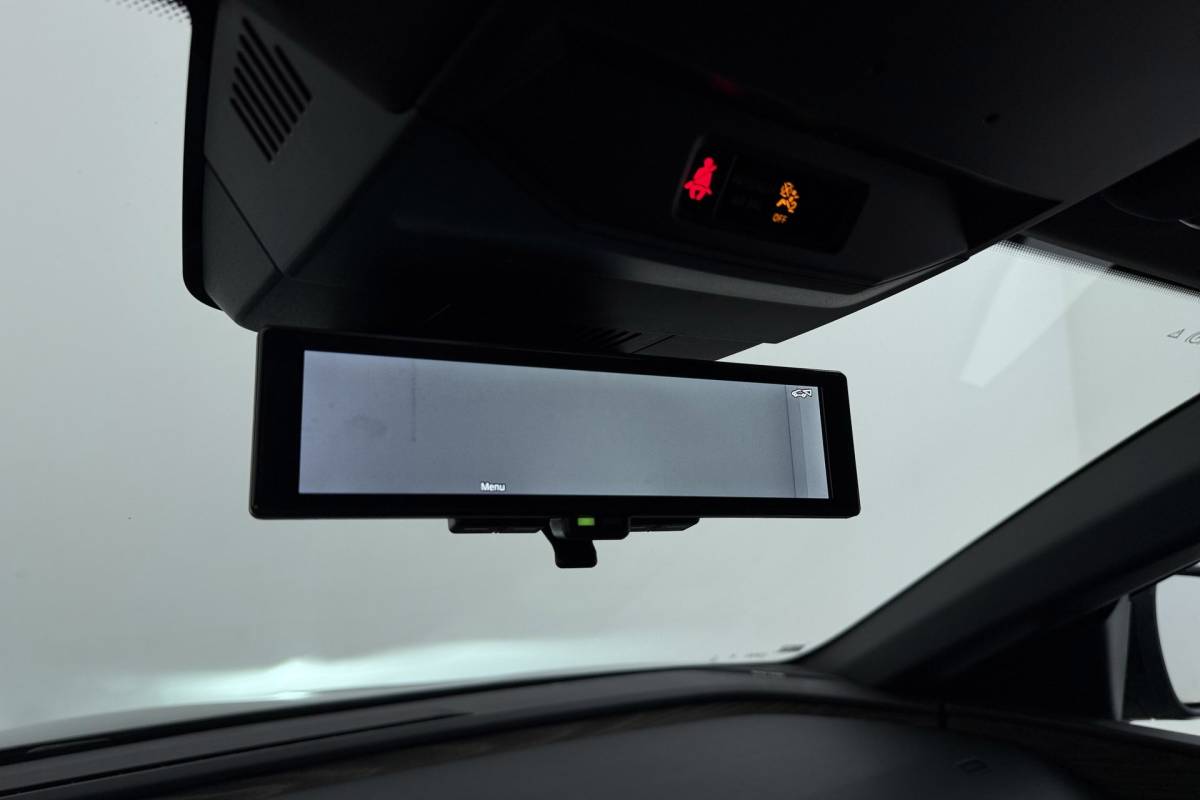 Renault Megane E-Tech Renault Megane E-Tech EV60 Optimum Charge Iconic | Org. NL | Android Automotive | CarPlay | Massage | Stoelverwarming | 360 Camera