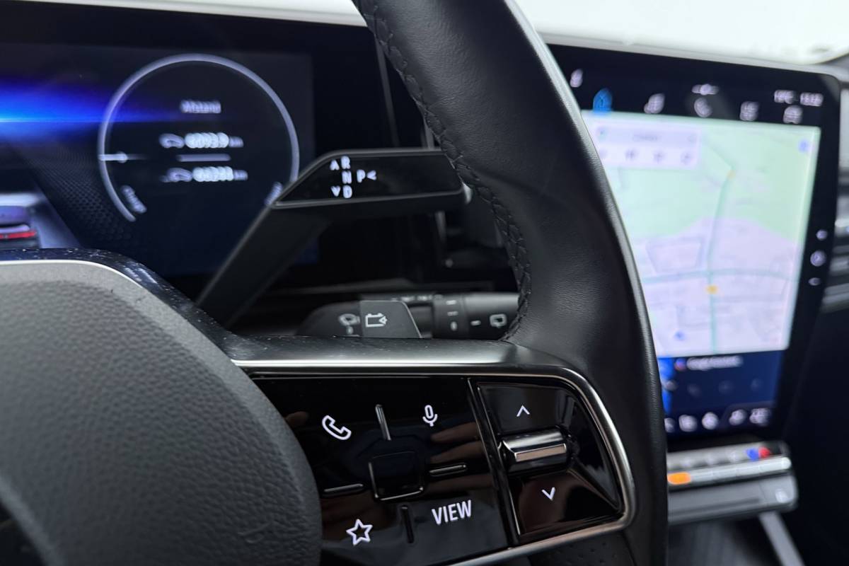 Renault Megane E-Tech Renault Megane E-Tech EV60 Optimum Charge Iconic | Org. NL | Android Automotive | CarPlay | Massage | Stoelverwarming | 360 Camera