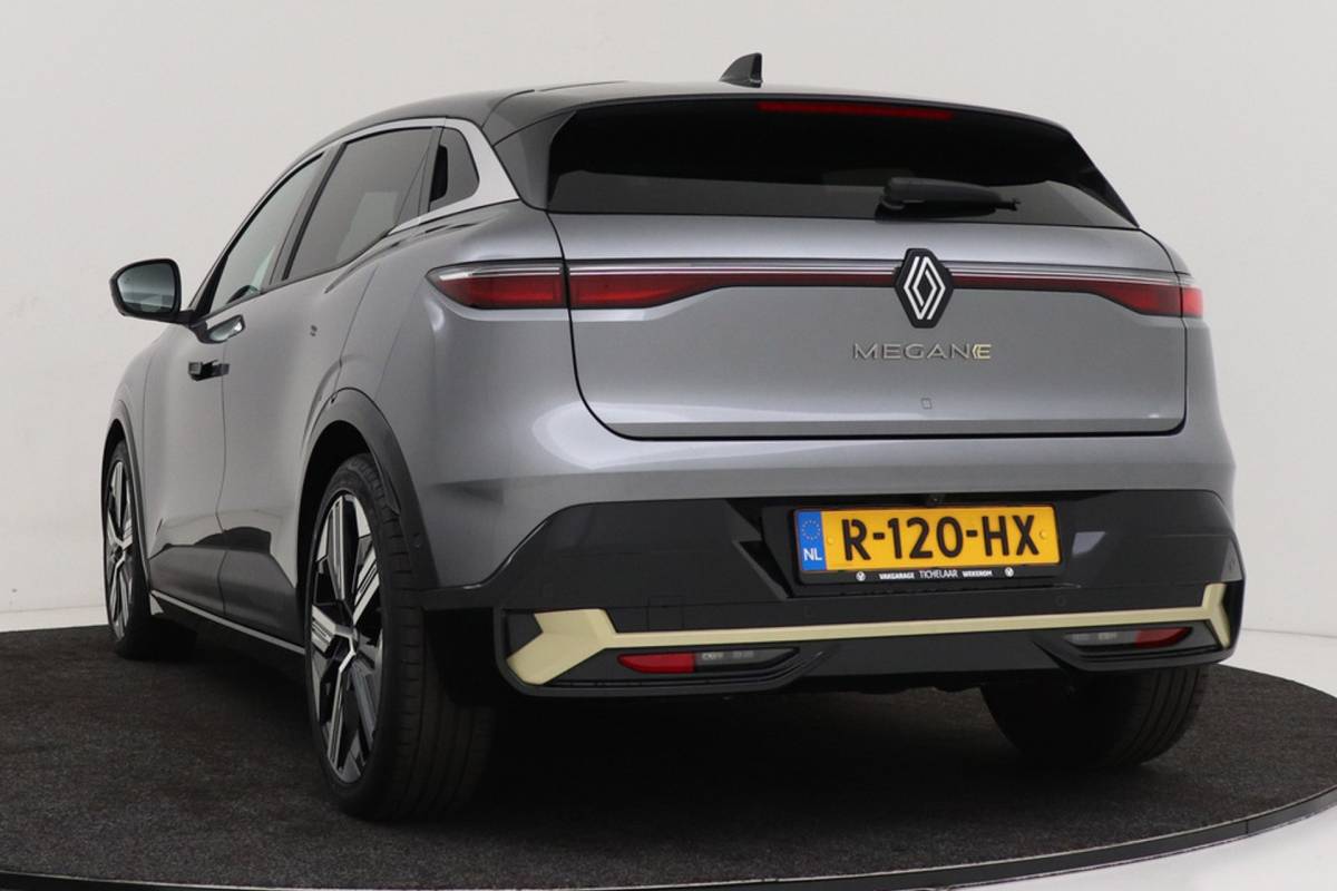 Renault Megane E-Tech Renault Megane E-Tech EV60 Optimum Charge Iconic | Org. NL | Android Automotive | CarPlay | Massage | Stoelverwarming | 360 Camera