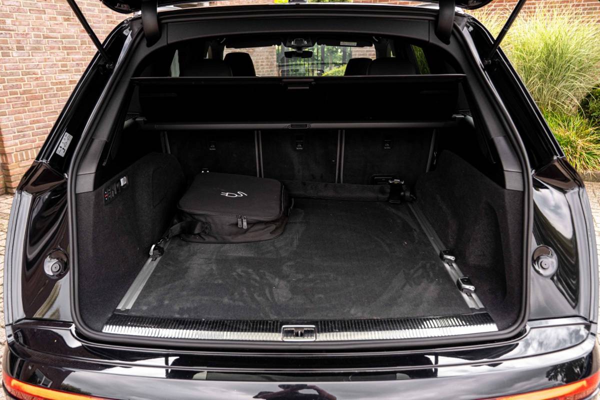 Audi Q7 Audi Q7 60 TFSI e Quattro Competition Luchtvering Elek. Trekhaak Massage Matrix B&O Stoelverw/Ventilatie 22”