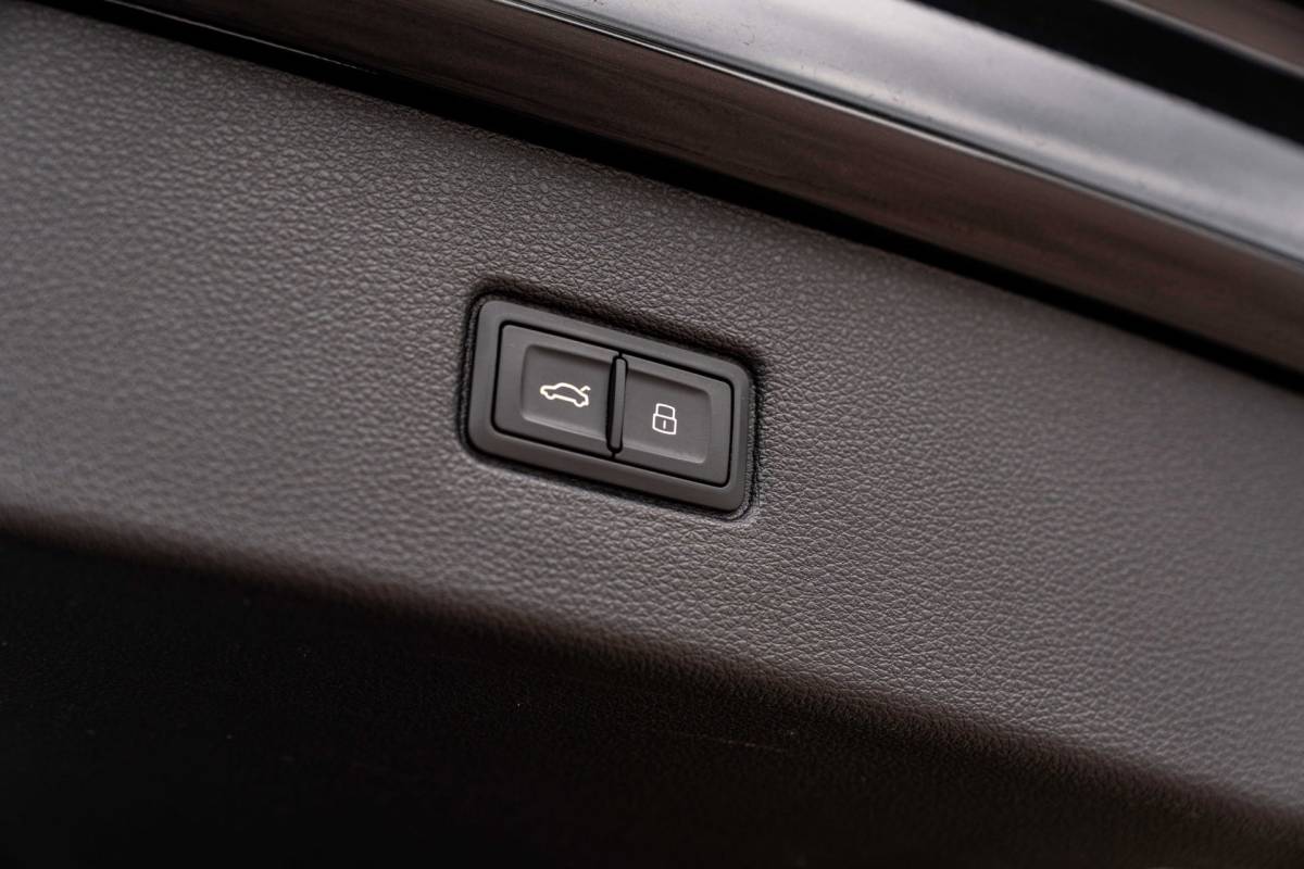 Audi Q7 Audi Q7 60 TFSI e Quattro Competition Luchtvering Elek. Trekhaak Massage Matrix B&O Stoelverw/Ventilatie 22”