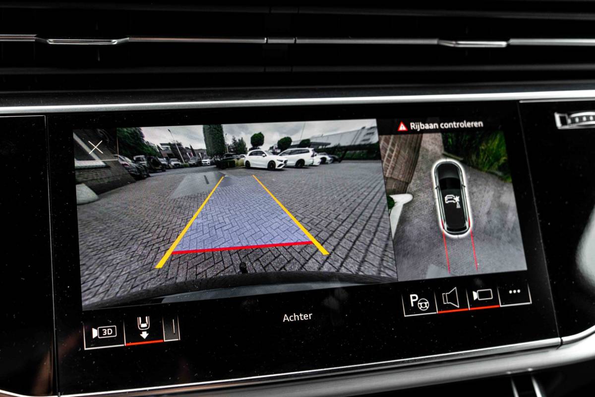 Audi Q7 Audi Q7 60 TFSI e Quattro Competition Luchtvering Elek. Trekhaak Massage Matrix B&O Stoelverw/Ventilatie 22”