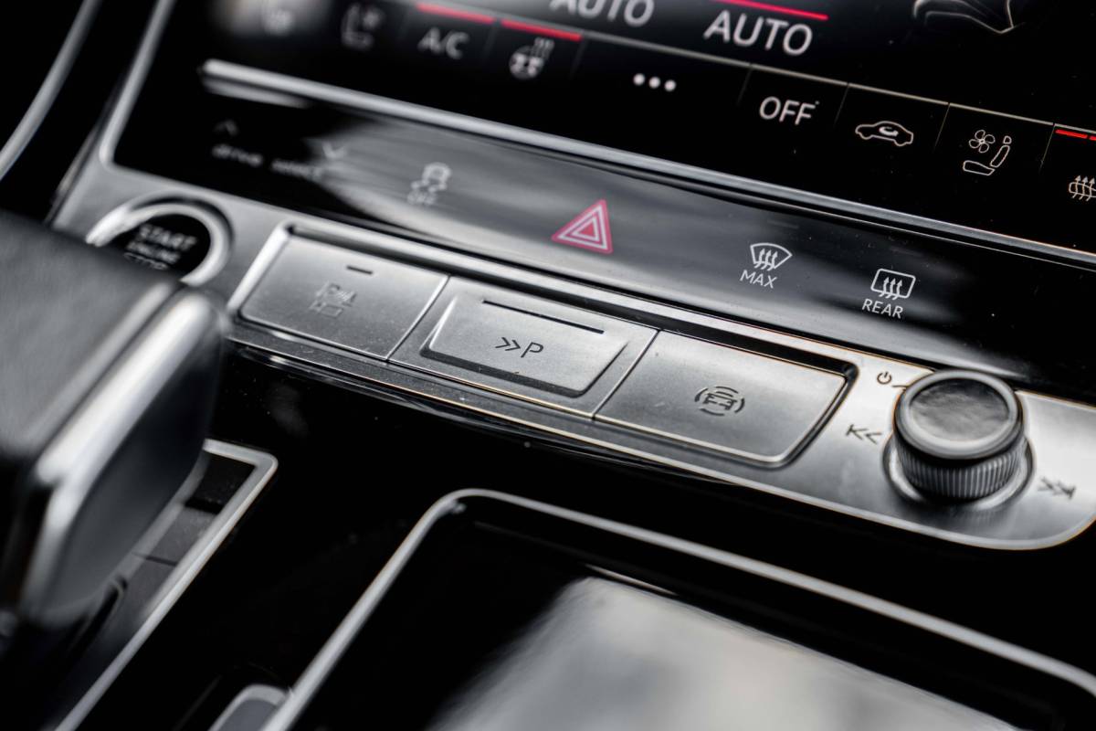 Audi Q7 Audi Q7 60 TFSI e Quattro Competition Luchtvering Elek. Trekhaak Massage Matrix B&O Stoelverw/Ventilatie 22”