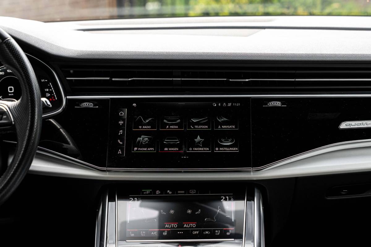 Audi Q7 Audi Q7 60 TFSI e Quattro Competition Luchtvering Elek. Trekhaak Massage Matrix B&O Stoelverw/Ventilatie 22”