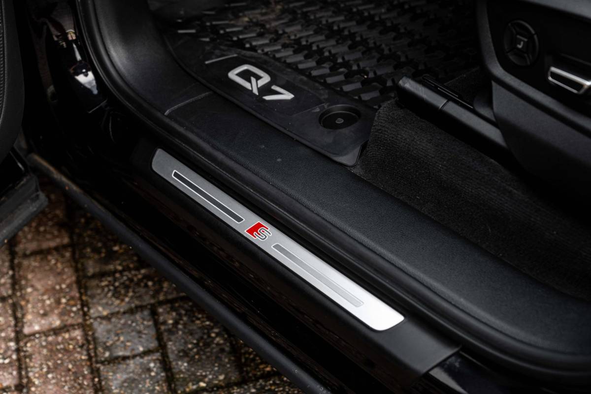 Audi Q7 Audi Q7 60 TFSI e Quattro Competition Luchtvering Elek. Trekhaak Massage Matrix B&O Stoelverw/Ventilatie 22”