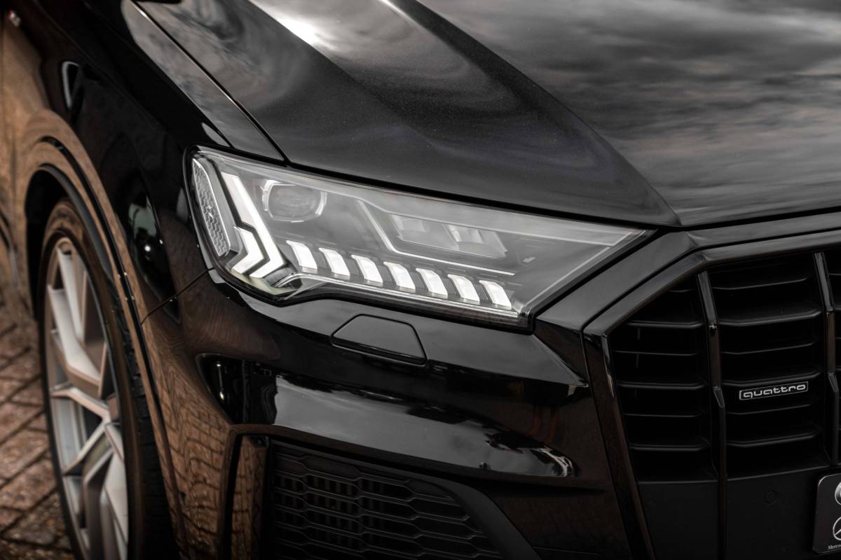 Audi Q7 Audi Q7 60 TFSI e Quattro Competition Luchtvering Elek. Trekhaak Massage Matrix B&O Stoelverw/Ventilatie 22”