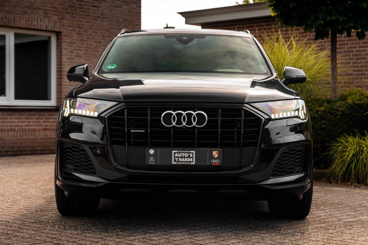 Audi Q7 Audi Q7 60 TFSI e Quattro Competition Luchtvering Elek. Trekhaak Massage Matrix B&O Stoelverw/Ventilatie 22”