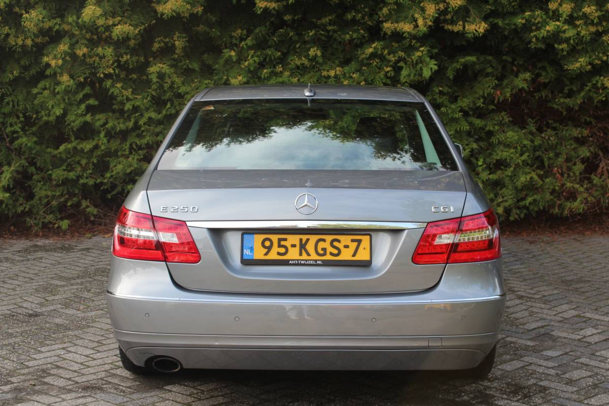 Mercedes-Benz E-Klasse Mercedes-Benz E-klasse 250 CGI Avantgarde 204PK Automaat | Navigatie | Parkeersensoren | Climate Control