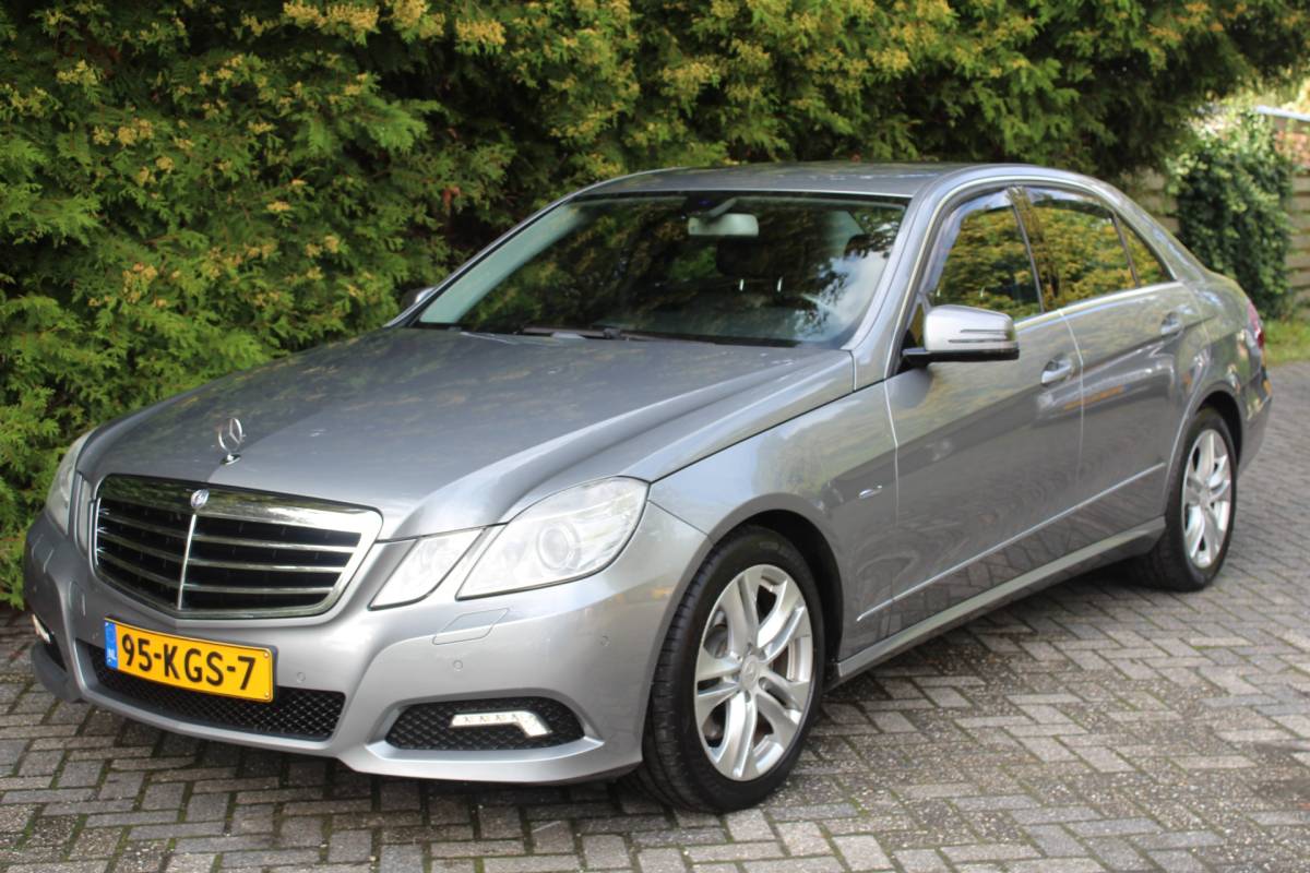 Mercedes-Benz E-Klasse Mercedes-Benz E-klasse 250 CGI Avantgarde 204PK Automaat | Navigatie | Parkeersensoren | Climate Control