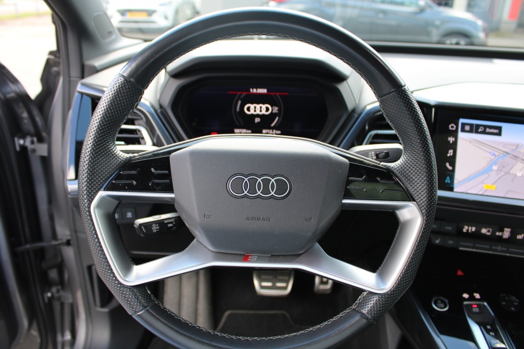 Audi Q4 e-tron Audi Q4 e-tron 50 QUATTRO 3X S-Line SOH 90% Pano/Virtual/21″RS/Leer/Winterset 19″ “RIJKLAAR”