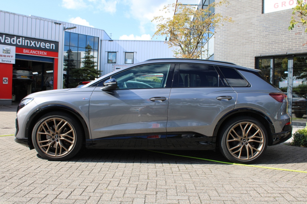 Audi Q4 e-tron Audi Q4 e-tron 50 QUATTRO 3X S-Line SOH 90% Pano/Virtual/21″RS/Leer/Winterset 19″ “RIJKLAAR”