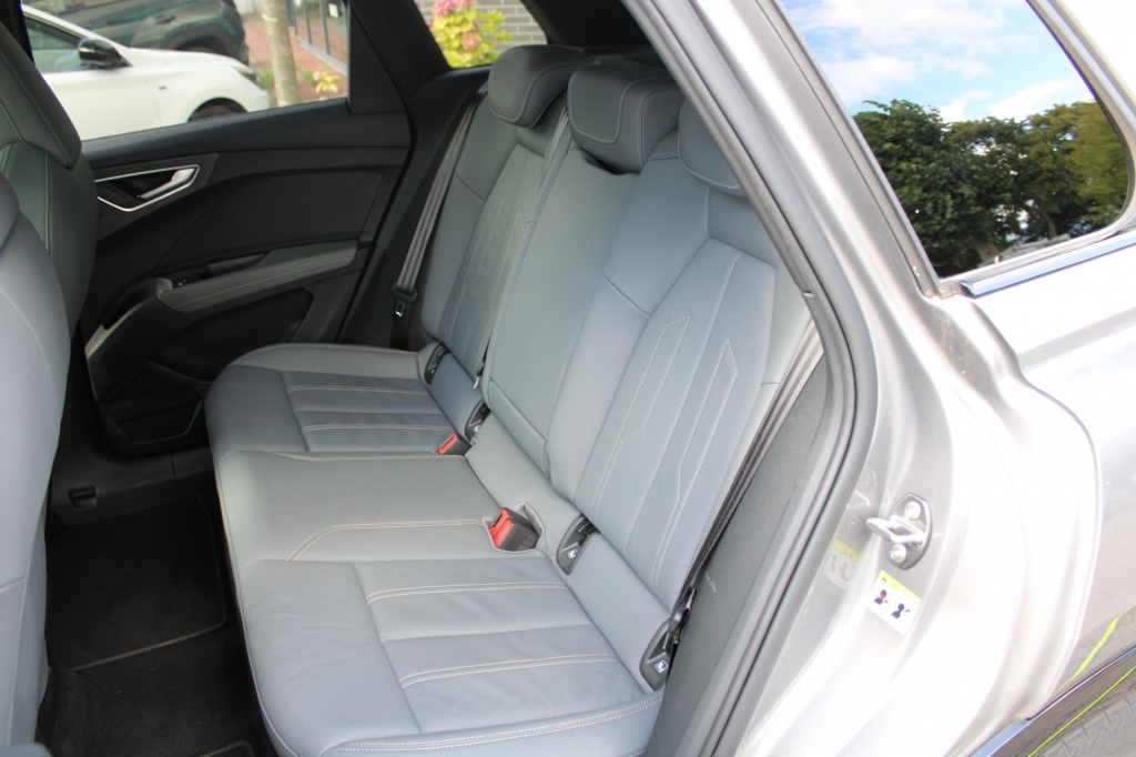 Audi Q4 e-tron Audi Q4 e-tron 50 QUATTRO 3X S-Line SOH 90% Pano/Virtual/21″RS/Leer/Winterset 19″ “RIJKLAAR”