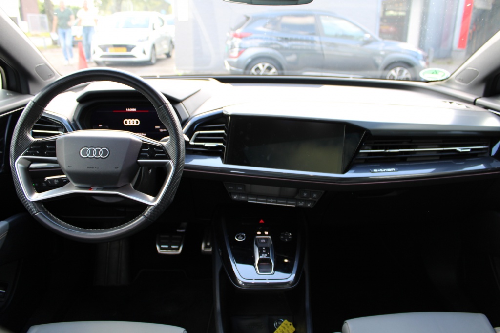 Audi Q4 e-tron Audi Q4 e-tron 50 QUATTRO 3X S-Line SOH 90% Pano/Virtual/21″RS/Leer/Winterset 19″ “RIJKLAAR”