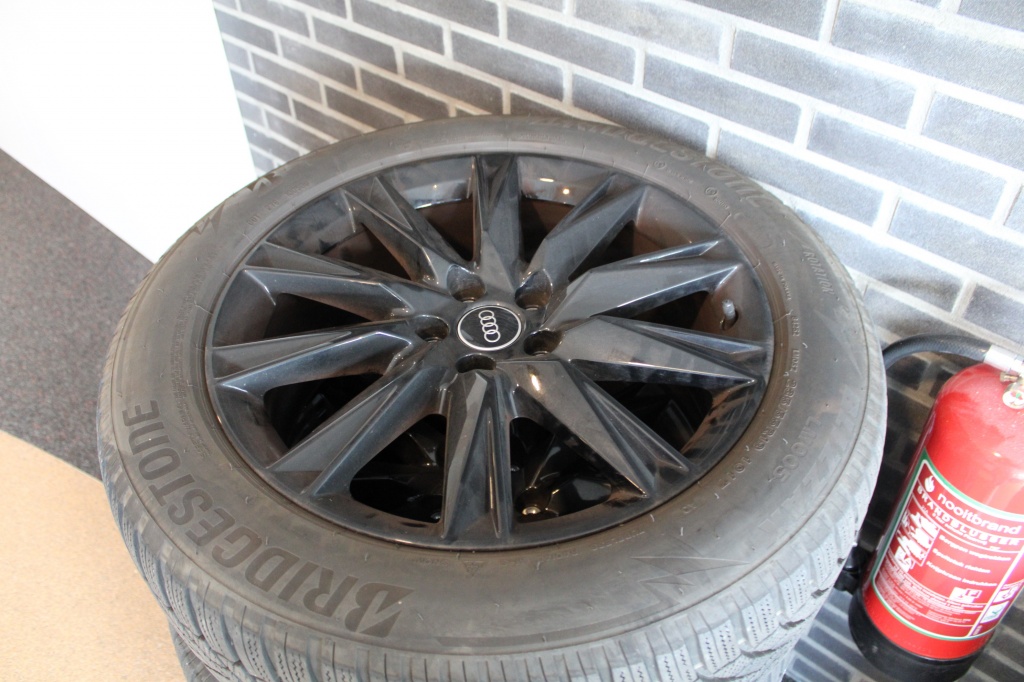 Audi Q4 e-tron Audi Q4 e-tron 50 QUATTRO 3X S-Line SOH 90% Pano/Virtual/21″RS/Leer/Winterset 19″ “RIJKLAAR”