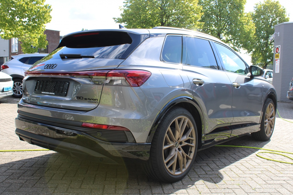Audi Q4 e-tron Audi Q4 e-tron 50 QUATTRO 3X S-Line SOH 90% Pano/Virtual/21″RS/Leer/Winterset 19″ “RIJKLAAR”