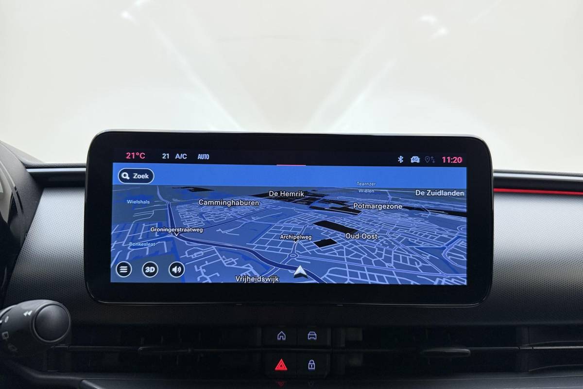 Fiat 600 Fiat 600 1.2 Turbo 145pk Hybrid Automaat Sport | DEMO | Navigatie | Achteruitrijcamera | Elektrische achterklep | LED Matrix koplampen | Sportief interieur | 18″ Lichtmetalen velgen | Zwart dak