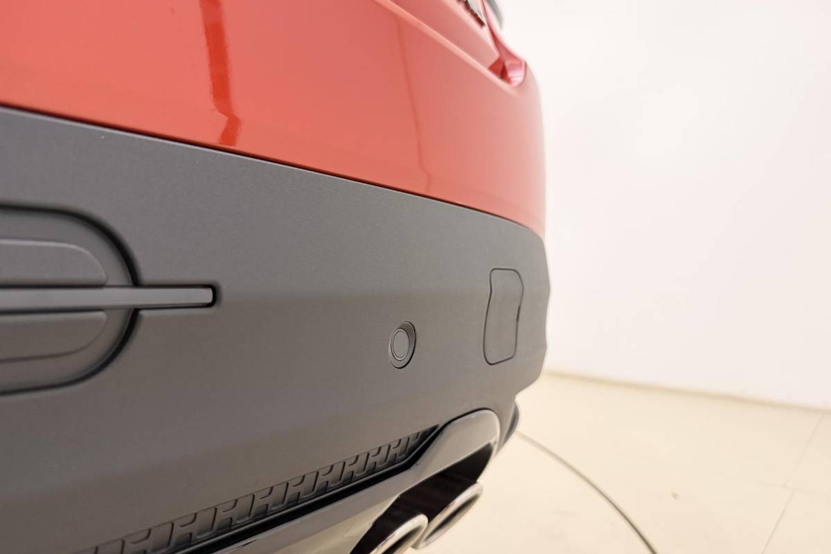 Fiat 600 Fiat 600 1.2 Turbo 145pk Hybrid Automaat Sport | DEMO | Navigatie | Achteruitrijcamera | Elektrische achterklep | LED Matrix koplampen | Sportief interieur | 18″ Lichtmetalen velgen | Zwart dak