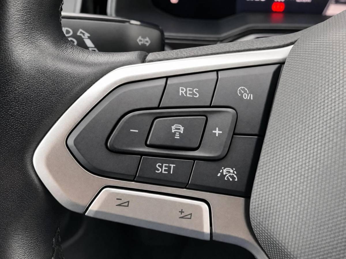 Volkswagen Polo Volkswagen Polo 1.0TSI/95PK Life · Navigatie · Parkeersensoren · Apple/Android Car Play · Clima ·  Garantie t/m 20-01-2027 of 100000km.