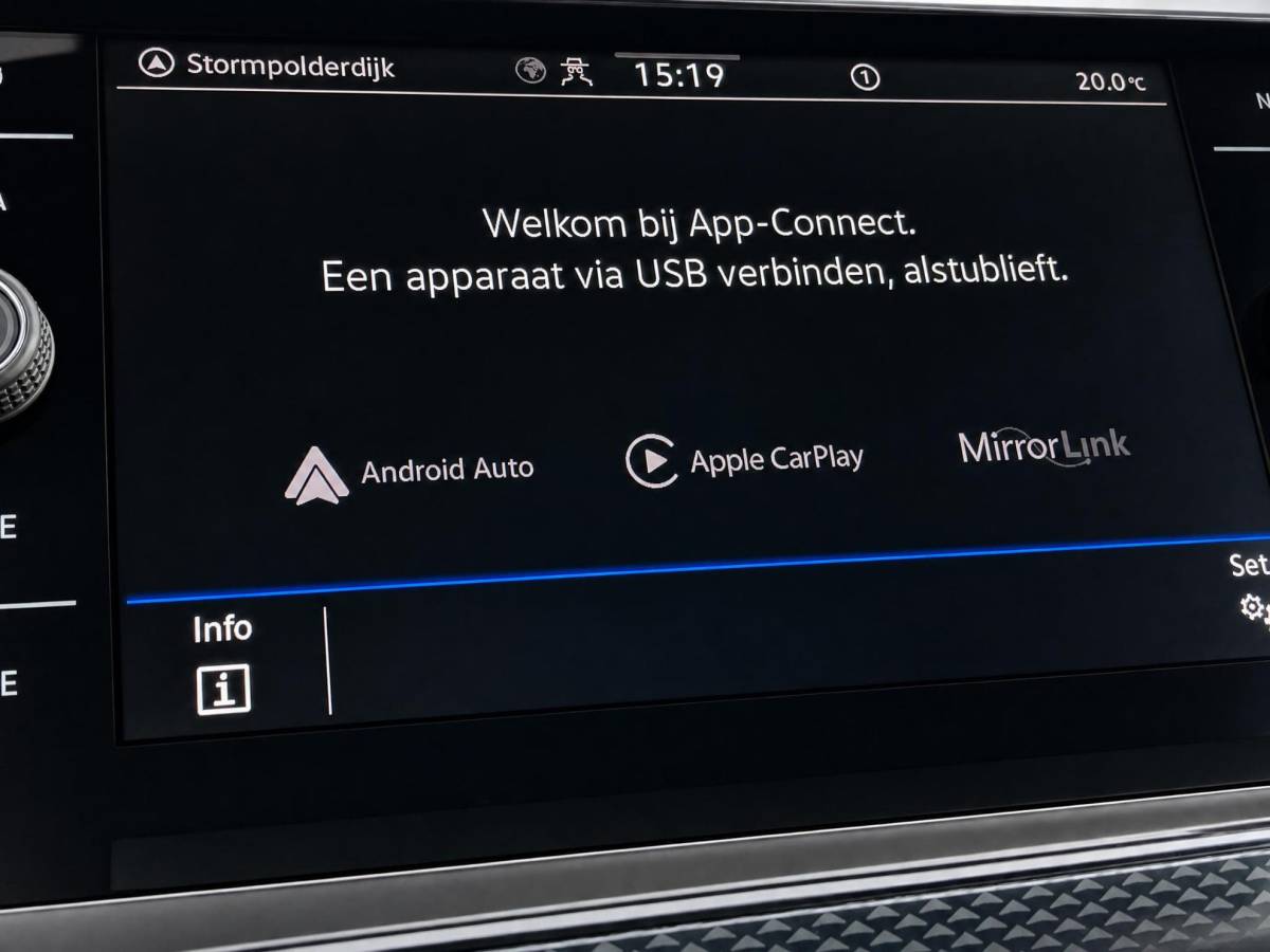 Volkswagen Polo Volkswagen Polo 1.0TSI/95PK Life · Navigatie · Parkeersensoren · Apple/Android Car Play · Clima ·  Garantie t/m 20-01-2027 of 100000km.