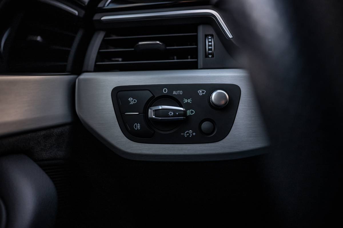Audi A4 Audi A4 Avant 35 TFSI S edition|PANO|CAMERA|S-LINE