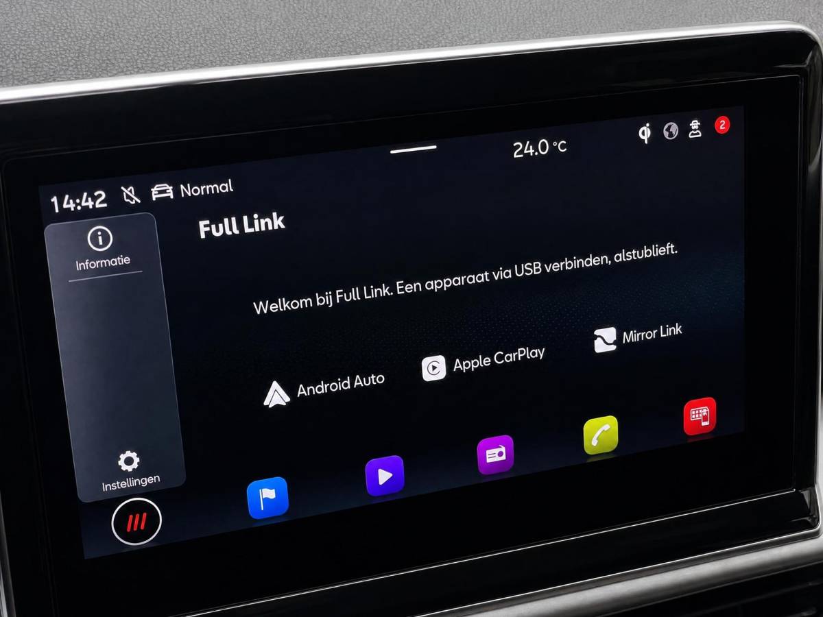 SEAT Tarraco SEAT Tarraco 1.4TSIe-Hybrid 180kW/245PK PHEV FR · Panoramdak · Trekhaak · 360°Camera + Parkeersensoren · Stoelverwarming · Apple/Android Car Play ·