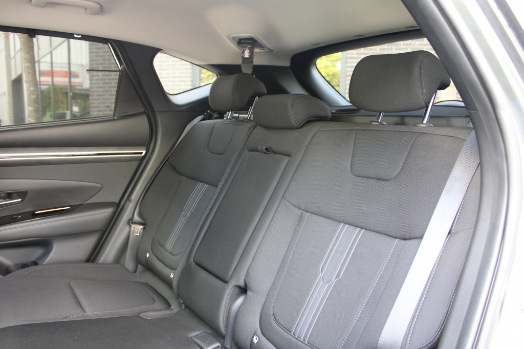 Hyundai Tucson Hyundai Tucson 1.6 T-GDI HEV Comfort Smart 230PK! Navi/17″/Cam/Trekhaak “RIJKLAARPRIJS”