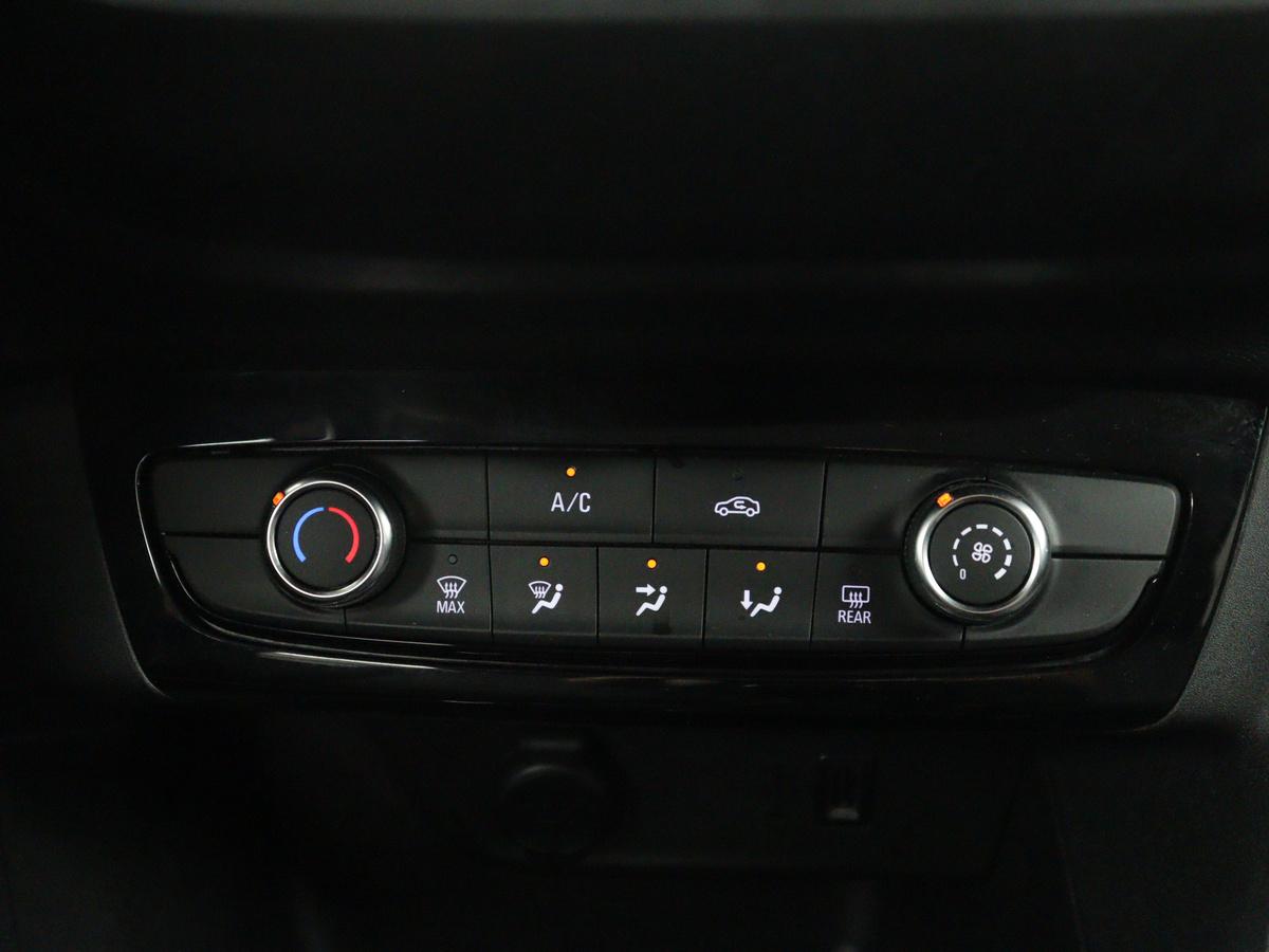 Opel Corsa Opel Corsa 1.2 Edition | Trekhaak | Carplay | Cruise control | DAB | Lichtmetaal 16” | Lane assist |