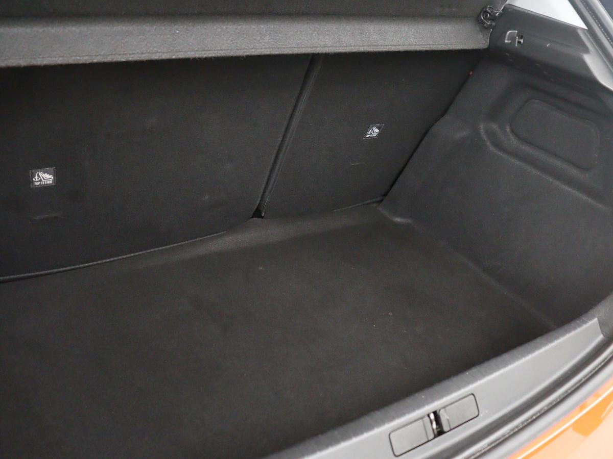 Opel Corsa Opel Corsa 1.2 Edition | Trekhaak | Carplay | Cruise control | DAB | Lichtmetaal 16” | Lane assist |
