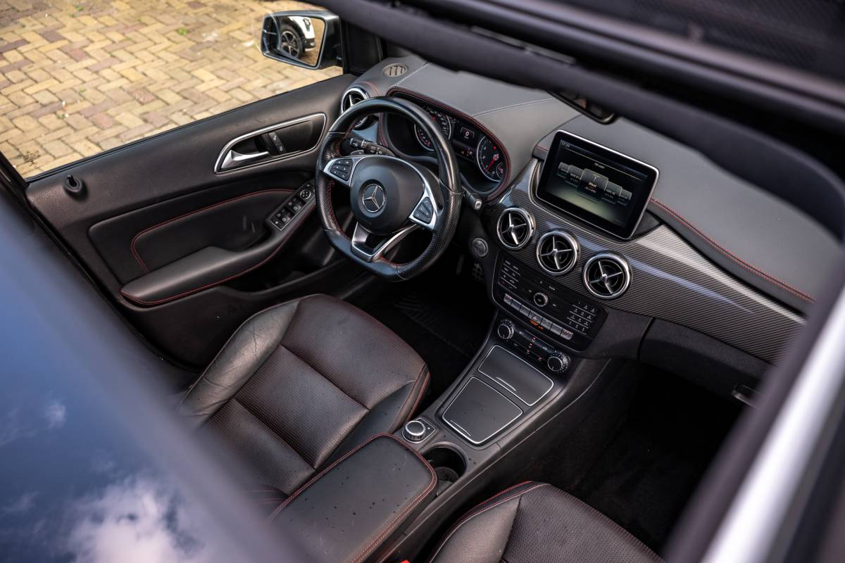 Mercedes-Benz B-Klasse Mercedes-Benz B-klasse 180 Ambition|PANO|TREKHAAK|PDC