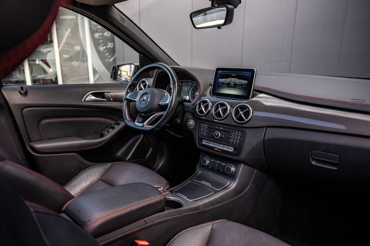 Mercedes-Benz B-Klasse Mercedes-Benz B-klasse 180 Ambition|PANO|TREKHAAK|PDC