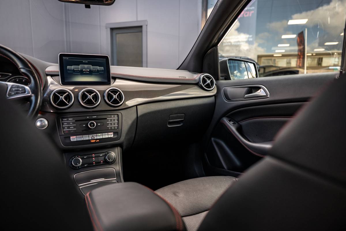 Mercedes-Benz B-Klasse Mercedes-Benz B-klasse 180 Ambition|PANO|TREKHAAK|PDC