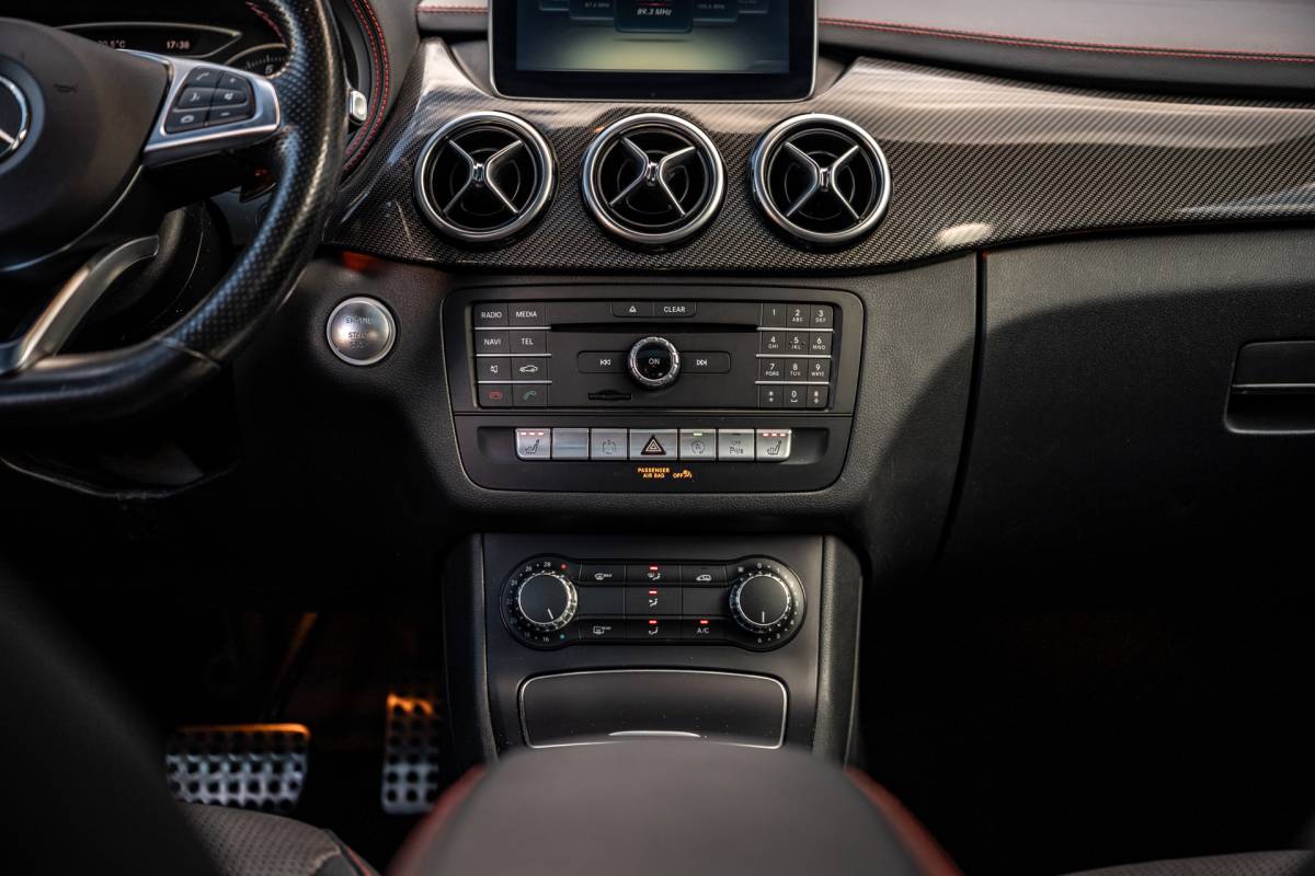 Mercedes-Benz B-Klasse Mercedes-Benz B-klasse 180 Ambition|PANO|TREKHAAK|PDC
