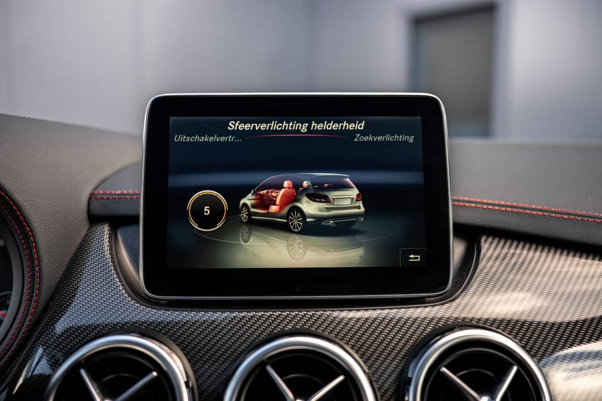 Mercedes-Benz B-Klasse Mercedes-Benz B-klasse 180 Ambition|PANO|TREKHAAK|PDC