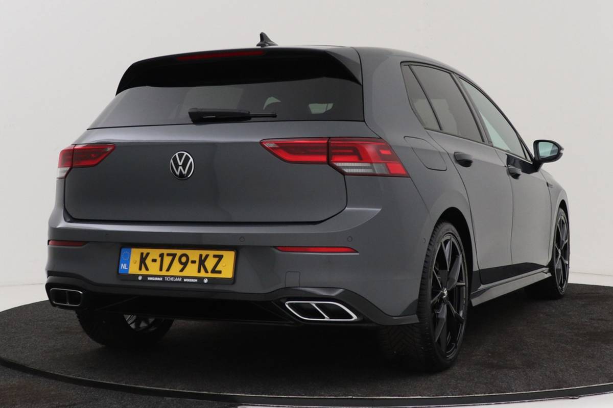 Volkswagen Golf Volkswagen Golf 1.5 TSI R-Line | Virtual Cockpit | Org. NL | Camera | CarPlay | Adapt. Cruise | Stoelverwarm. | Blind spot | PDC