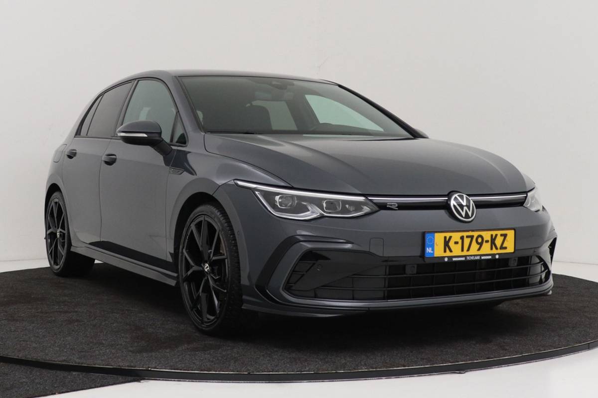 Volkswagen Golf Volkswagen Golf 1.5 TSI R-Line | Virtual Cockpit | Org. NL | Camera | CarPlay | Adapt. Cruise | Stoelverwarm. | Blind spot | PDC