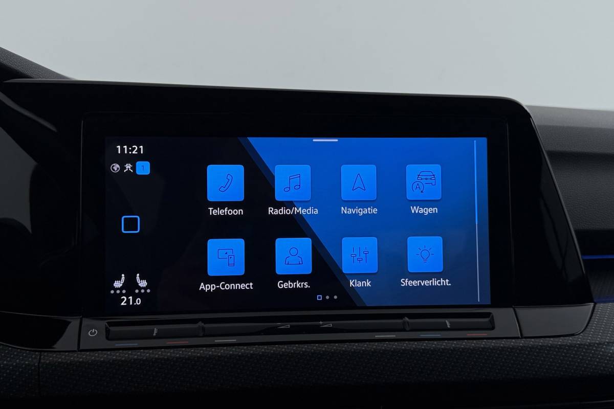 Volkswagen Golf Volkswagen Golf 1.5 TSI R-Line | Virtual Cockpit | Org. NL | Camera | CarPlay | Adapt. Cruise | Stoelverwarm. | Blind spot | PDC