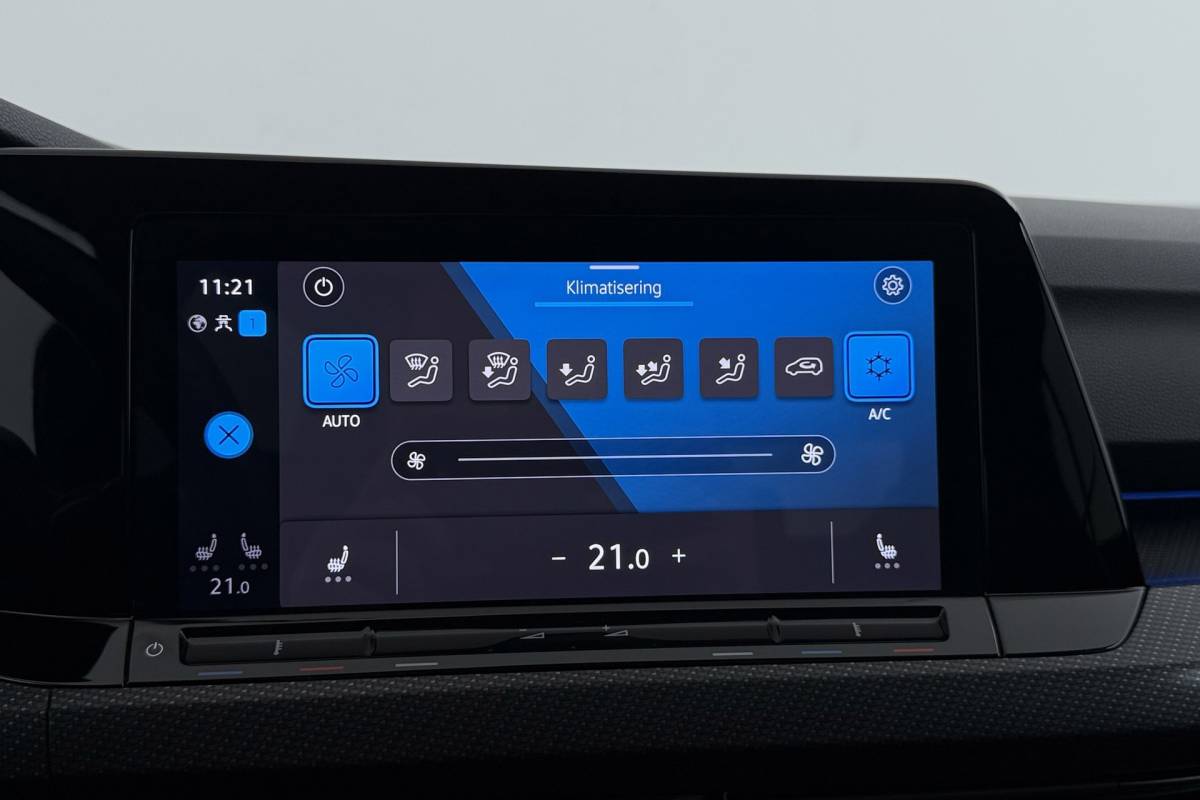 Volkswagen Golf Volkswagen Golf 1.5 TSI R-Line | Virtual Cockpit | Org. NL | Camera | CarPlay | Adapt. Cruise | Stoelverwarm. | Blind spot | PDC