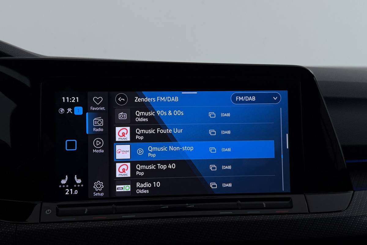 Volkswagen Golf Volkswagen Golf 1.5 TSI R-Line | Virtual Cockpit | Org. NL | Camera | CarPlay | Adapt. Cruise | Stoelverwarm. | Blind spot | PDC