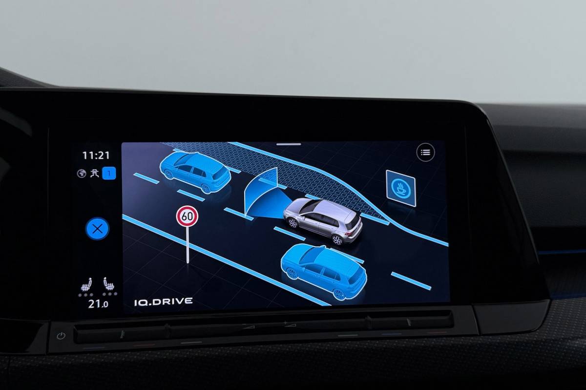 Volkswagen Golf Volkswagen Golf 1.5 TSI R-Line | Virtual Cockpit | Org. NL | Camera | CarPlay | Adapt. Cruise | Stoelverwarm. | Blind spot | PDC